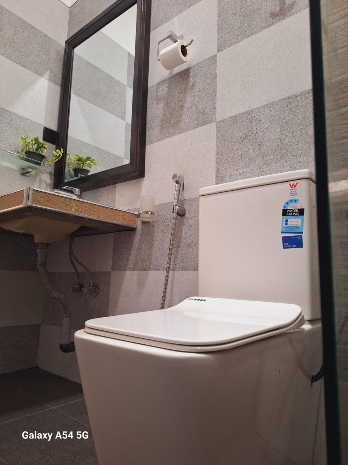 Ella Odyssey Inn Zewnętrze zdjęcie